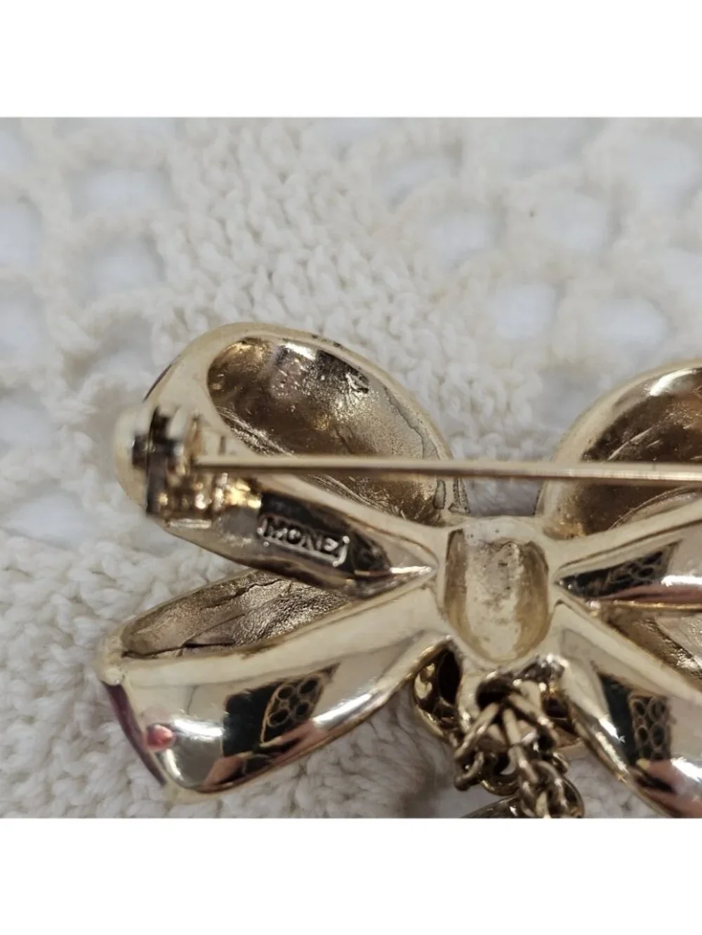 Monet 2005 Red Enamel Bow Brooch Pin Crystal Heart Dangle Charms Vintage Jewelry